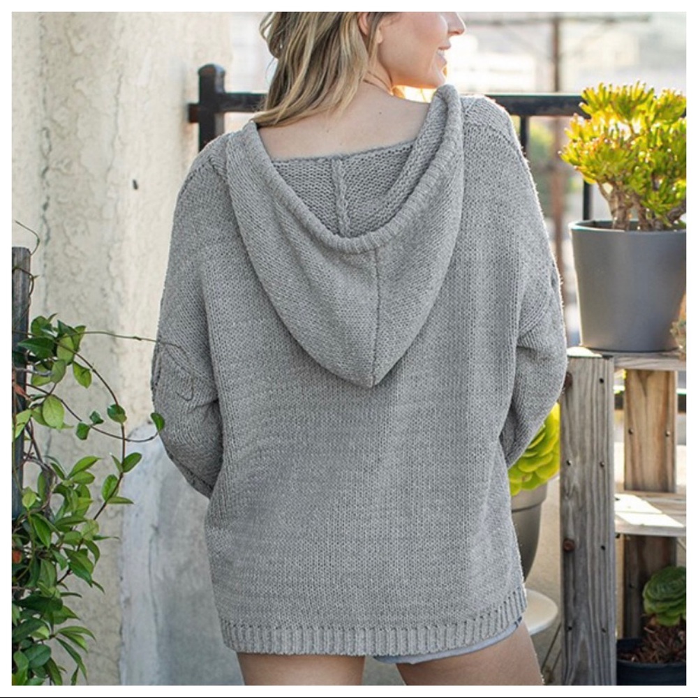 Boho Chic Cable Knit hooded sweater - Picture 3 of 5